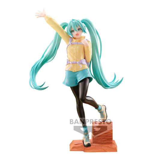 Hatsune Miku Mountain Climbing Version - Collection Holiday Memories