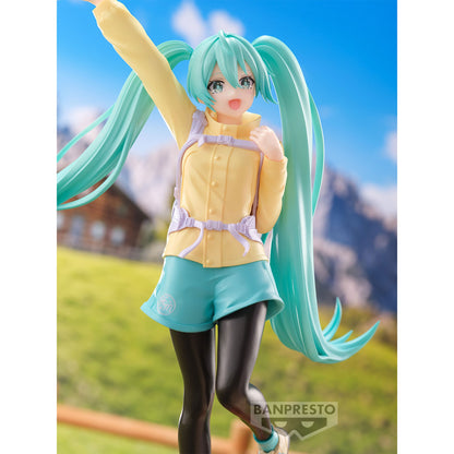 Hatsune Miku Mountain Climbing Version - Collection Holiday Memories